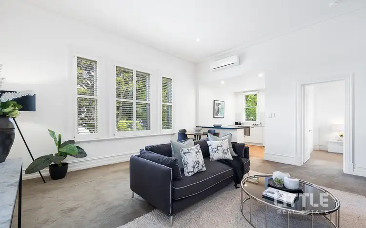 Third view of Homely apartment listing, 4/25 Isabella Grove, Hawthorn VIC 3122