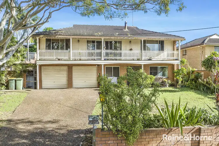 27 Williams Street, Belmont South NSW 2280