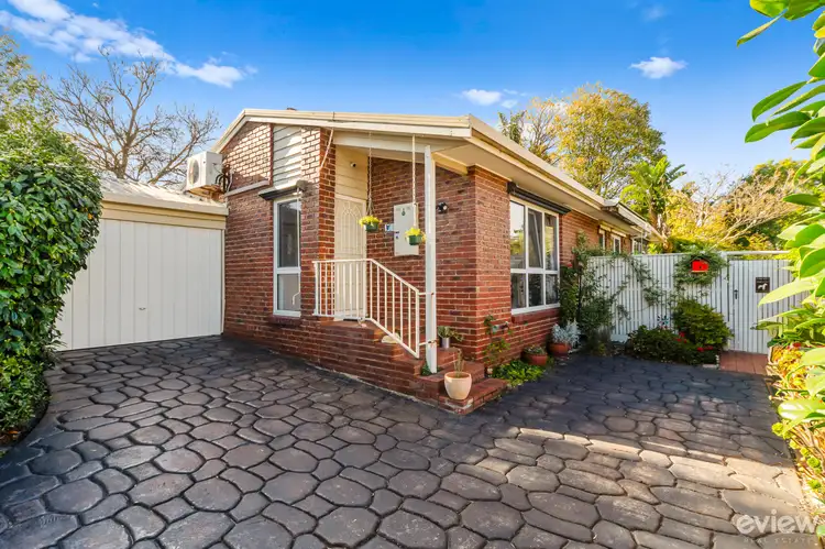 2/8 Poinciana Street, Frankston South VIC 3199