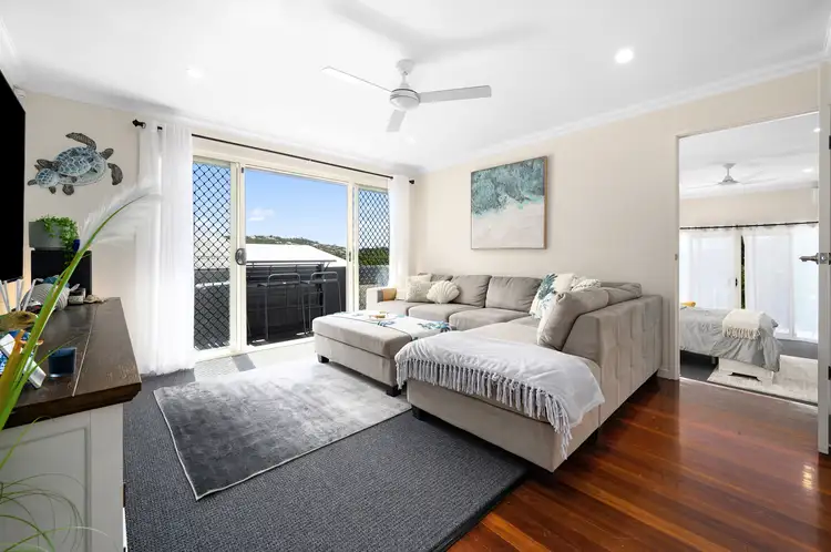 1 Hemes Close, Pacific Pines QLD 4211