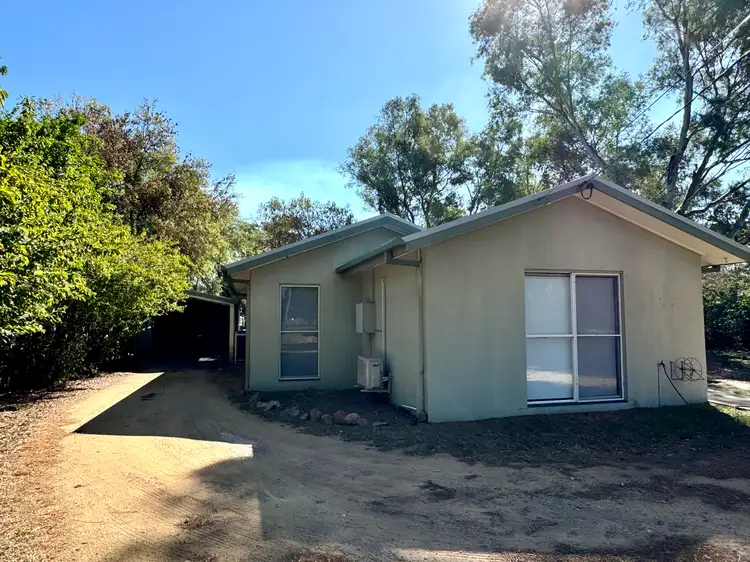 11 Brundah Street