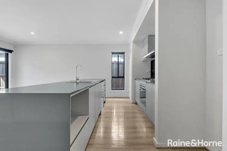Sixth view of Homely house listing, 39 Parrot Drive, Weir Views VIC 3338