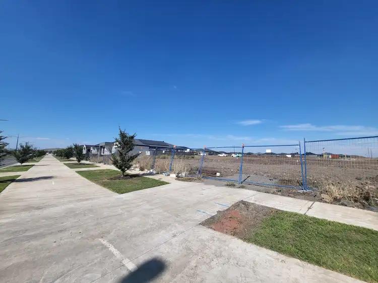 LOT 211202 Hayes Hill Blvd, Donnybrook, Donnybrook VIC 3064