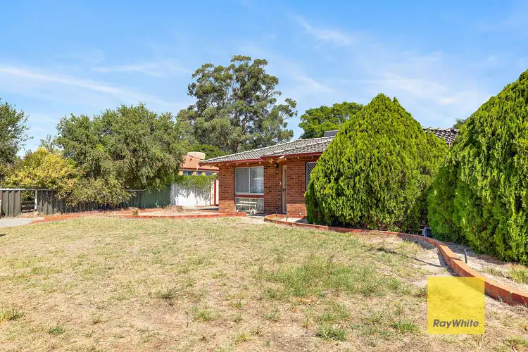 10 Parer Close, Thornlie WA 6108