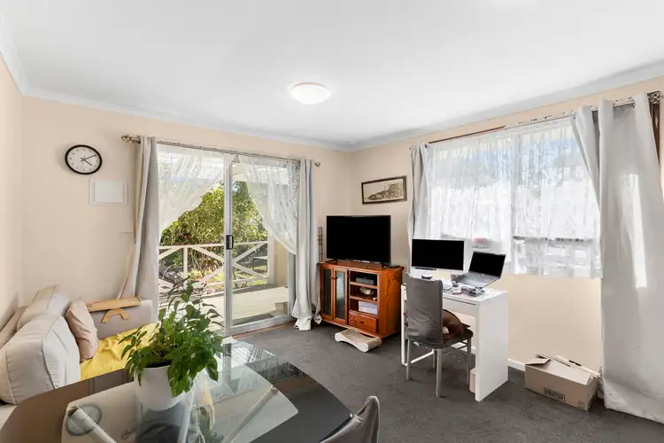 33B Bateman Street