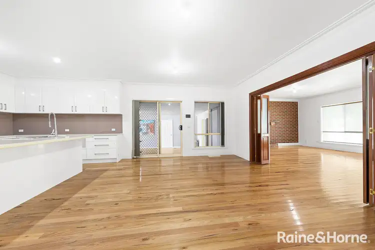 Fifth view of Homely house listing, 3 Hindmarsh Way, Taylors Hill VIC 3037