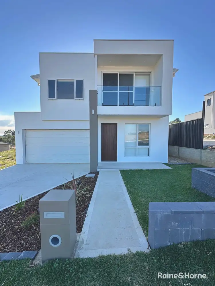 16 Flammulina Crescent (Box Hill)