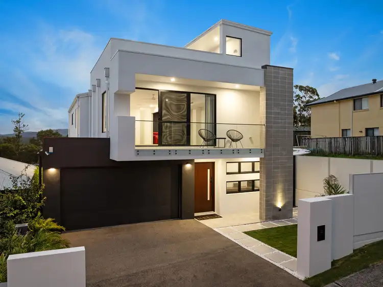 52 Midway Terrace, Pacific Pines QLD 4211