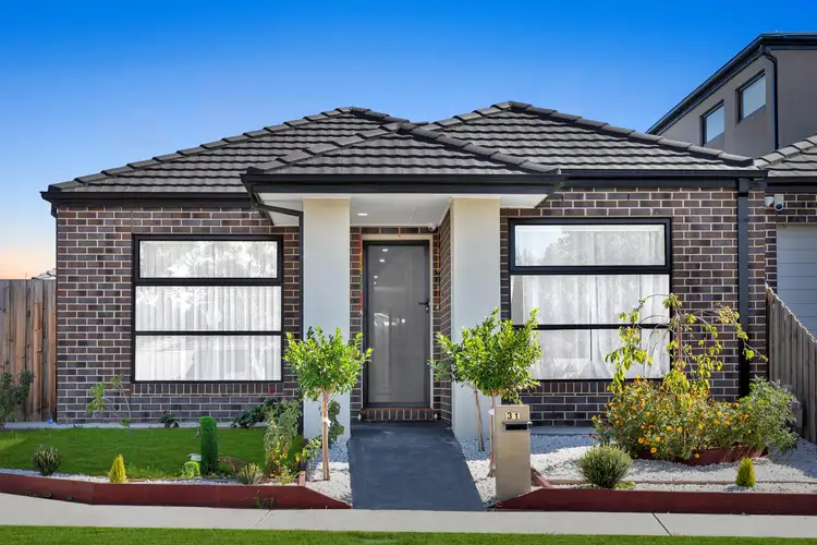 31 Sommeville Drive, Roxburgh Park VIC 3064