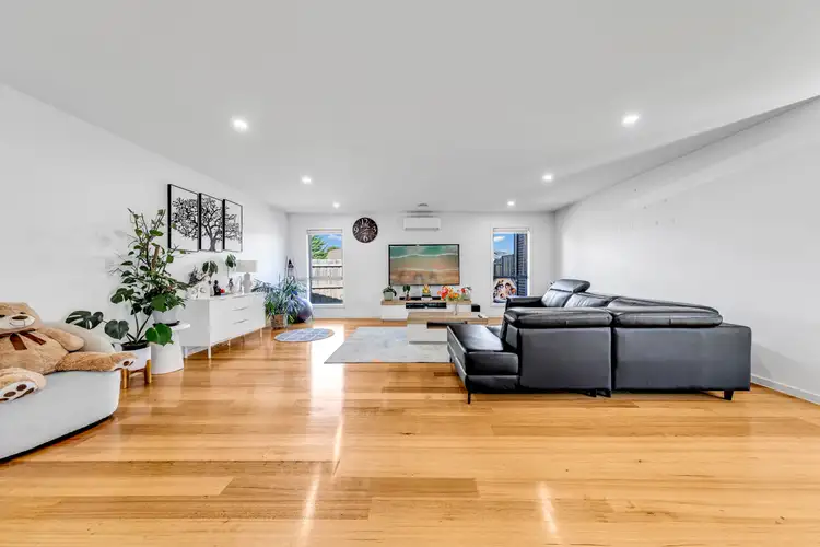 Fourth view of Homely house listing, 31 Sommeville Drive, Roxburgh Park VIC 3064