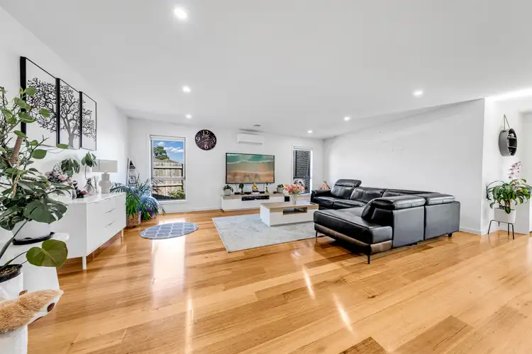 Sixth view of Homely house listing, 31 Sommeville Drive, Roxburgh Park VIC 3064