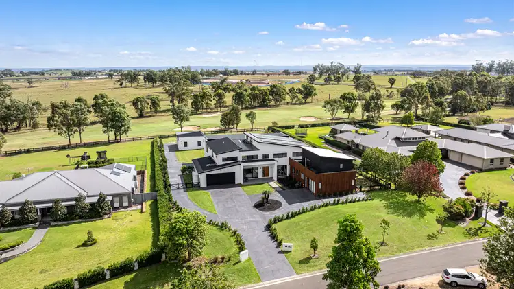 42 Portrush Crescent, Luddenham NSW 2745