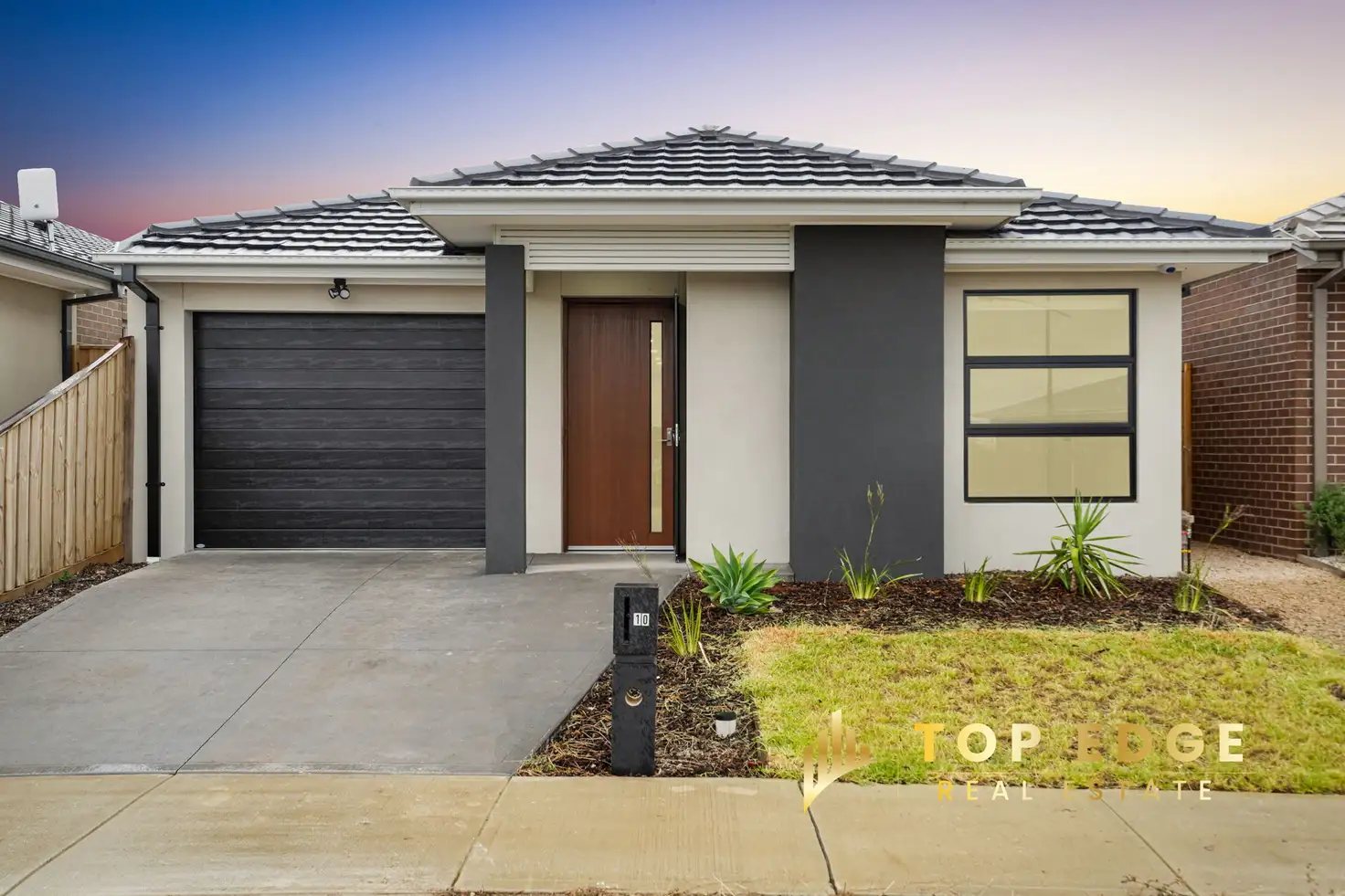Main view of Homely house listing, 10 Stonecutter Loop, Fraser Rise VIC 3336