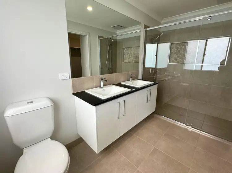Fifth view of Homely house listing, 1 Rolfe Close, Leongatha VIC 3953