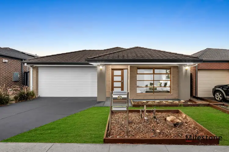 12 Hackney Circuit, Clyde North VIC 3978