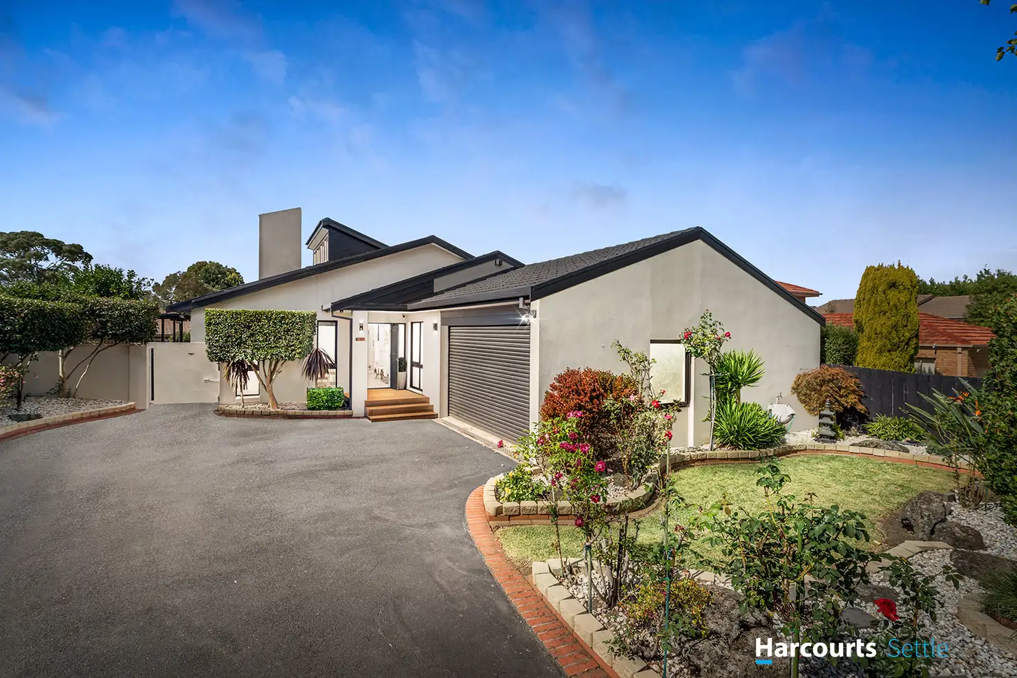 Main view of Homely house listing, 33 Pioneer Close, Vermont South VIC 3133