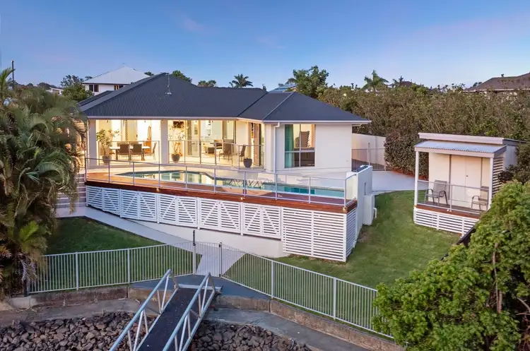 2 Ferrymans Court, Helensvale QLD 4212