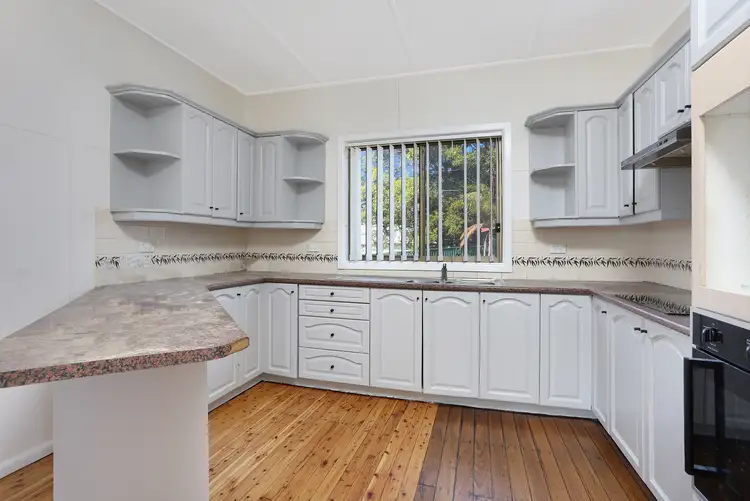Second view of Homely house listing, 86 Elizabeth Crescent, Kingswood NSW 2747