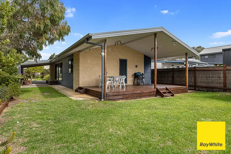 33 Ash Ave, Sandy Point VIC 3959