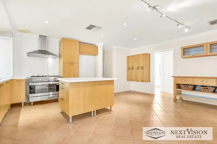 8 IMANDRA CCT, Success WA 6164