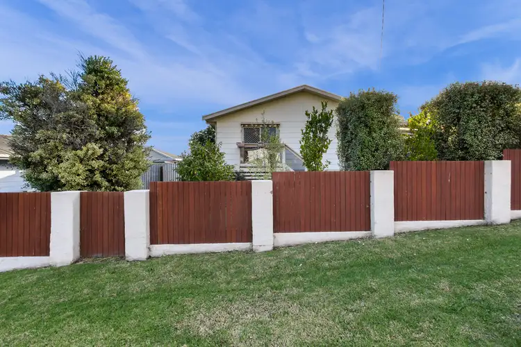37 Mccullough Street, Lakes Entrance VIC 3909