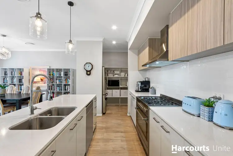 226 Lakeview Promenade, Newport QLD 4020