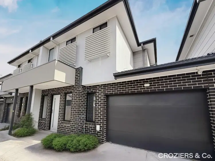 2/7 Highland Street, Kingsbury VIC 3083