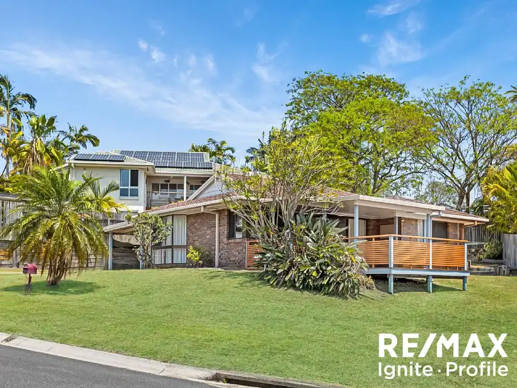 8 Raeside Street, Westlake QLD 4074