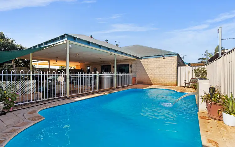 30 Buchanan Circuit