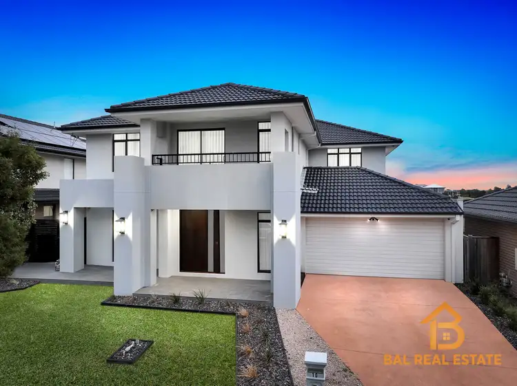 10 Outrigger Court, Sanctuary Lakes VIC 3030