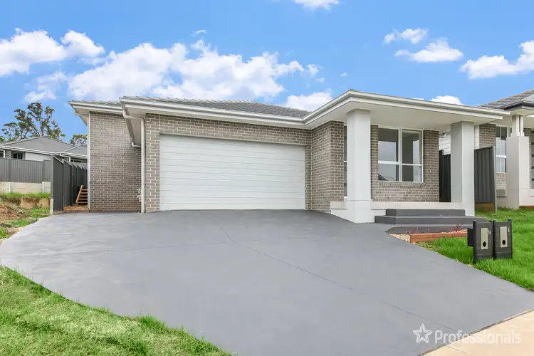 6 White Oak Street, Tahmoor NSW 2573