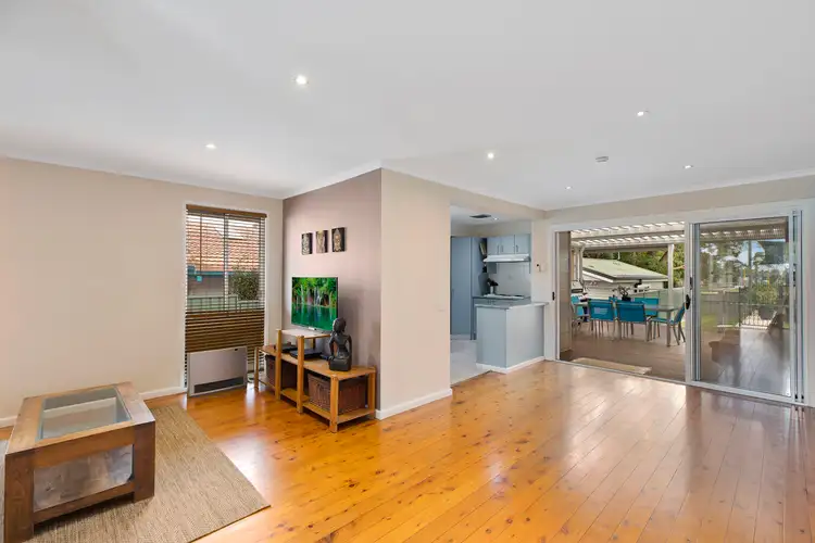 Sixth view of Homely house listing, 10 Keats Avenue, Bateau Bay NSW 2261