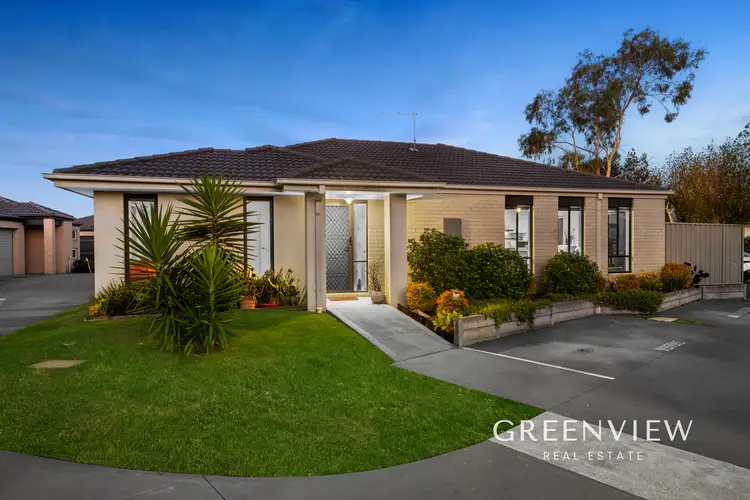 24 Renlik Circuit, Cranbourne North VIC 3977