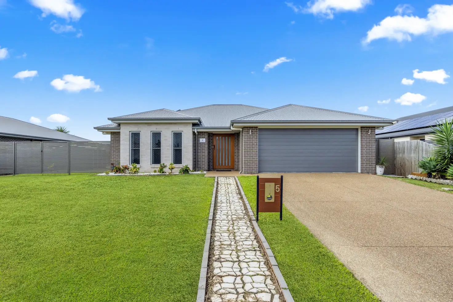 Main view of Homely house listing, 5 Amy Court, Kawungan QLD 4655