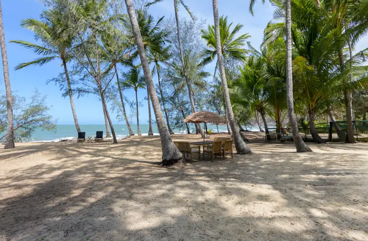 21 Oak Street, Oak Beach QLD 4877