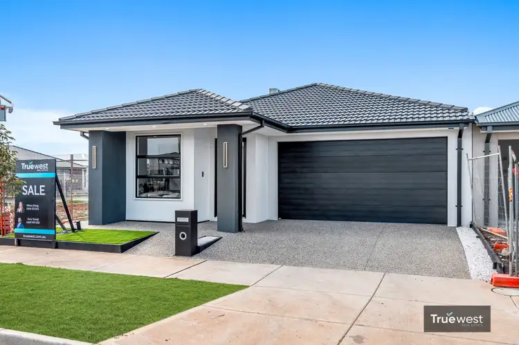 3 Distaff Way, Rockbank VIC 3335