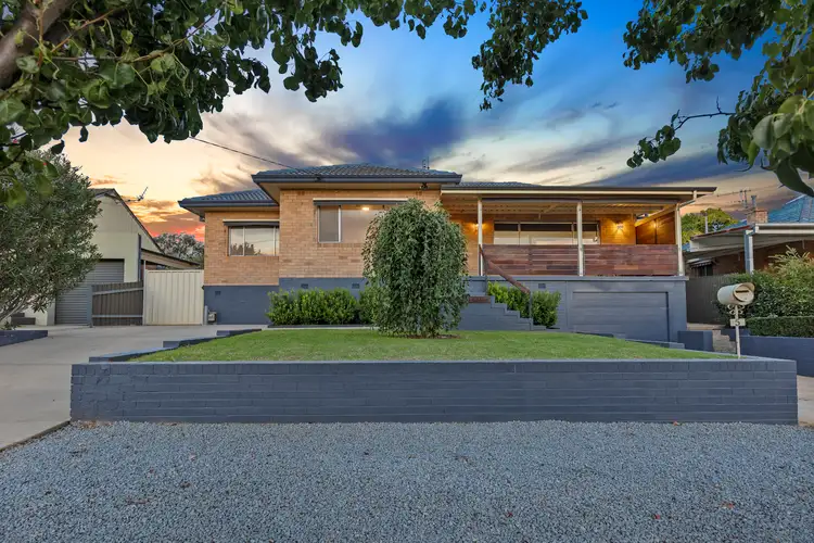 5 Nixon Crescent