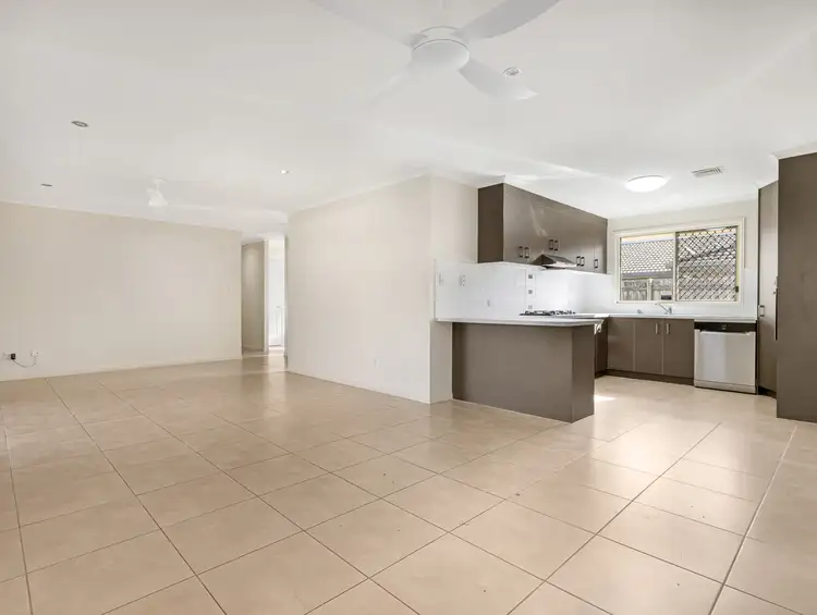 Sixth view of Homely house listing, 10 Kensi Court, Point Vernon QLD 4655