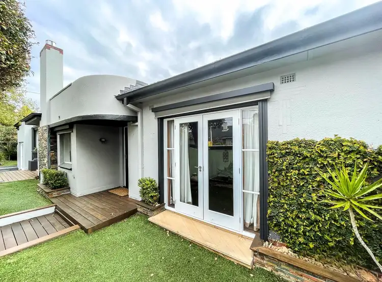 27 Pepperell Lane, Malvern East VIC 3145
