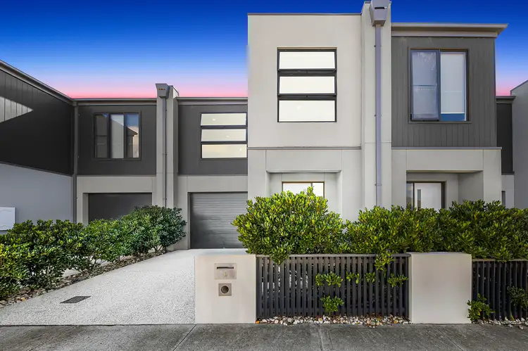 6 Totterdown Way