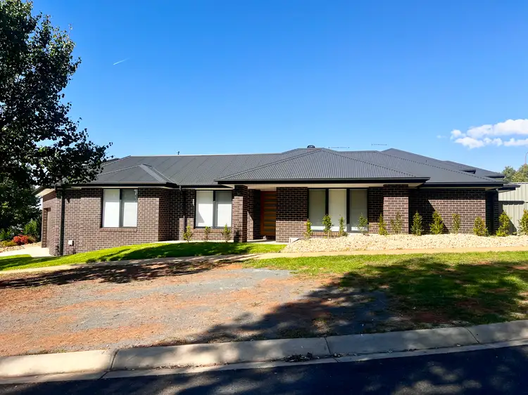 19 Smiggins Drive, Thurgoona NSW 2640
