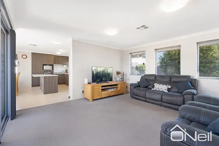Sixth view of Homely house listing, 2/21 Cronin Place, Armadale WA 6112