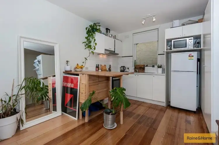 2/22 Princes Street, Flemington VIC 3031