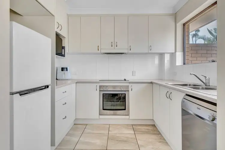 Third view of Homely apartment listing, 4/19 Malcolm Street, Hawthorne QLD 4171