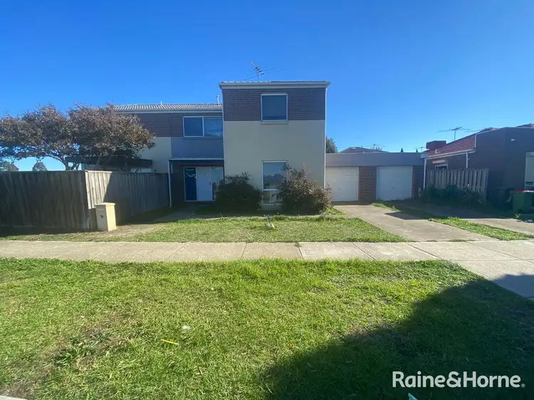 38 Lakeside Drive, Roxburgh Park VIC 3064