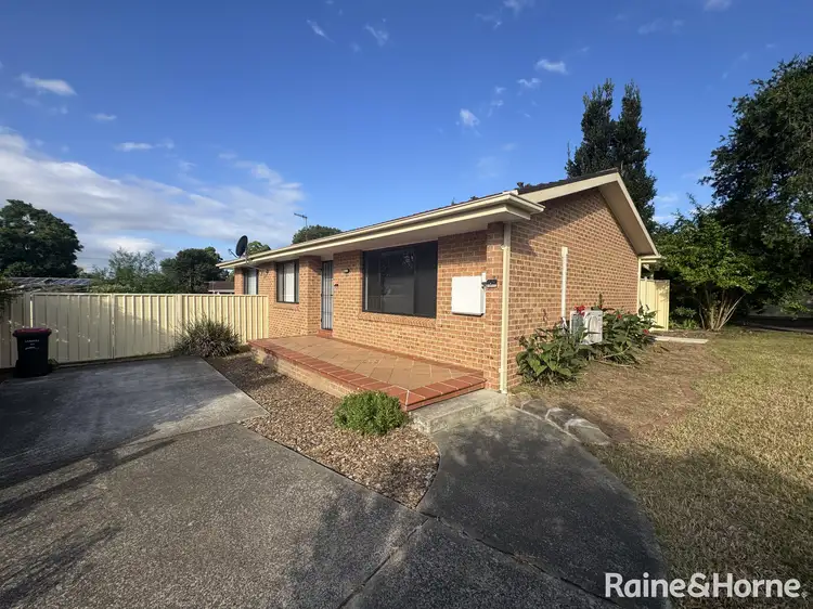 37 Yeovil Drive, Bomaderry NSW 2541