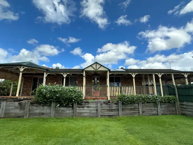18 Elwood Court, Eatons Hill QLD 4037
