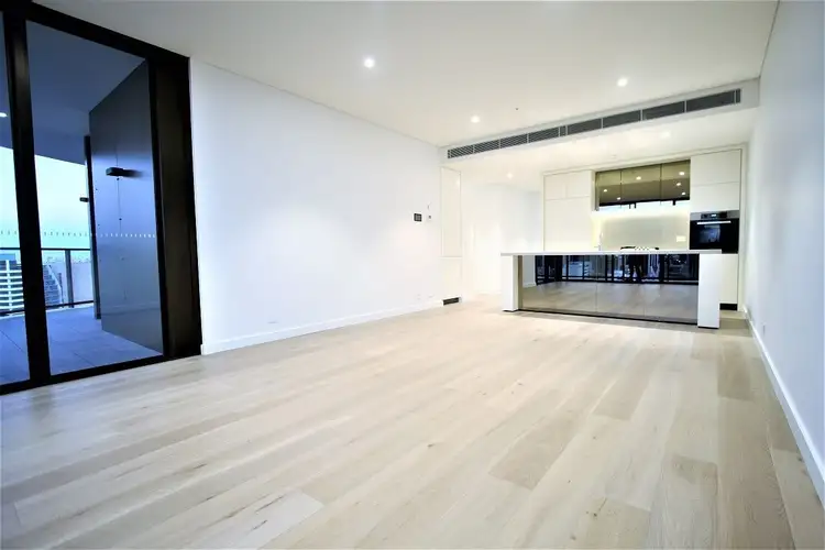 81 Harbour Street