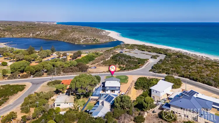 25A Gordon Street, Guilderton WA 6041