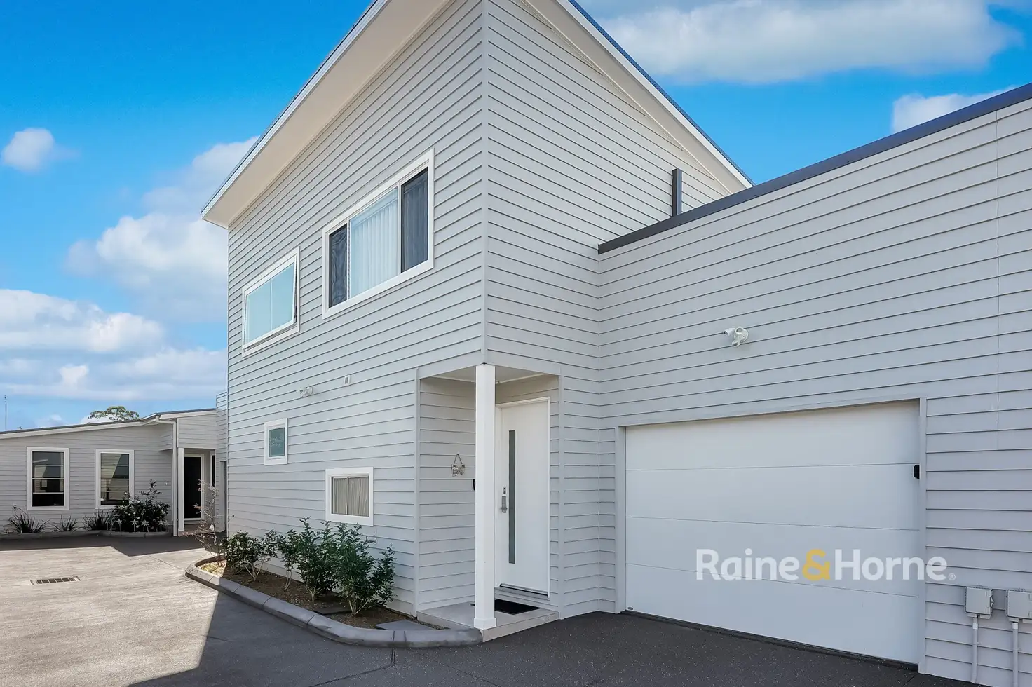 Main view of Homely townhouse listing, 2/37 Paul Street, Umina Beach NSW 2257